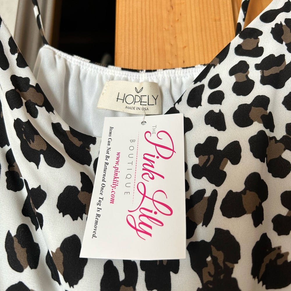 ‼️NWT‼️ Hopely leopard print dress - Picture 3 of 7